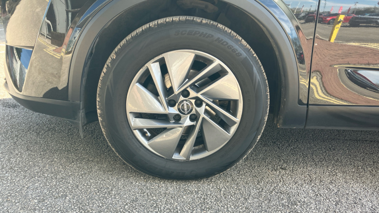 Nissan Qashqai 1.3 DiG-T MH 158 Acenta Premium 5dr Xtronic Petrol Hatchback